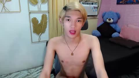 urasian_john20 online show from May 20, 2026, 6:08 am