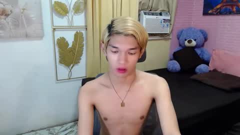 urasian_john20 online show from May 22, 2026, 7:59 am