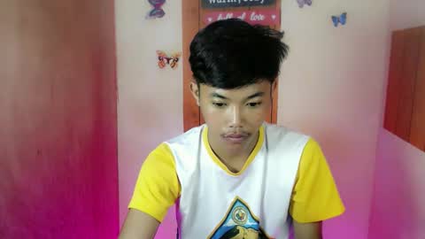 urasian_jomarie online show from September 19, 2025, 9:59 pm