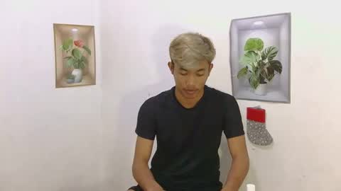 urasian_jomarie online show from February 22, 2026, 12:04 pm