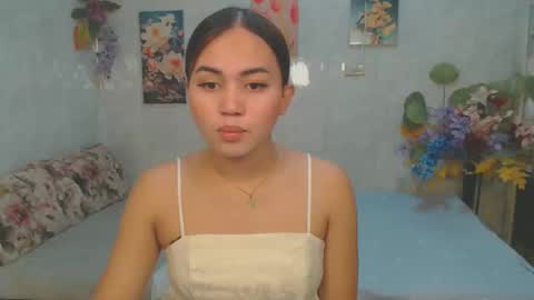 urasian_kat online show from May 6, 2026, 4:01 pm
