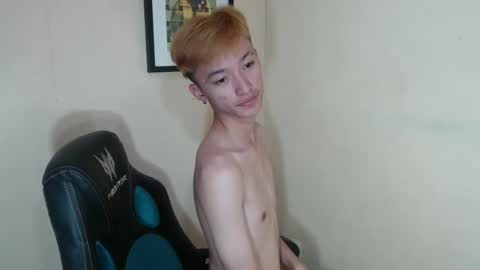 urasian_ladyboyxxx online show from April 25, 2026, 2:47 am