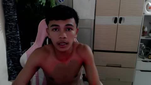 urasian_lloyd online show from February 5, 2026, 10:20 am