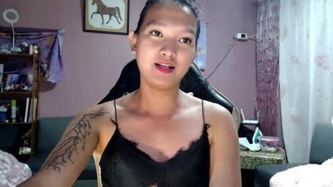 Snapshot of urasian_newra chatting on February 23, 2025, 3:51 pm NEWRA ALLISON online show from February 23, 2025, 3:51 pm