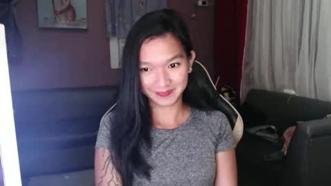 Snapshot of urasian_newra chatting on October 19, 2025, 8:53 pm NEWRA ALLISON online show from October 19, 2025, 8:53 pm