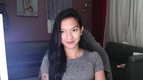 Snapshot of urasian_newra chatting on October 21, 2025, 7:36 pm NEWRA ALLISON online show from October 21, 2025, 7:36 pm