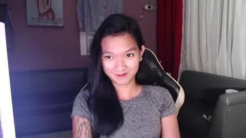 Snapshot of urasian_newra chatting on October 24, 2025, 4:58 pm NEWRA ALLISON online show from October 24, 2025, 4:58 pm