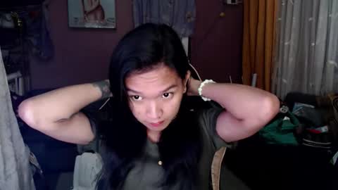 Snapshot of urasian_newra chatting on November 17, 2025, 8:36 pm NEWRA ALLISON online show from November 17, 2025, 8:36 pm