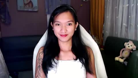 Snapshot of urasian_newra chatting on November 26, 2025, 8:10 pm NEWRA ALLISON online show from November 26, 2025, 8:10 pm