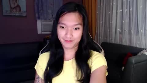 Snapshot of urasian_newra chatting on December 18, 2025, 7:42 pm NEWRA ALLISON online show from December 18, 2025, 7:42 pm