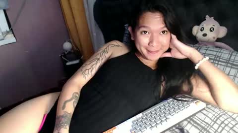 NEWRA  ALLISON online show from February 28, 2026, 9:38 pm