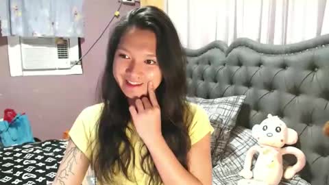 NEWRA  ALLISON online show from April 2, 2026, 11:46 pm