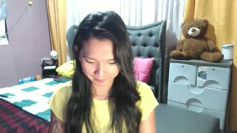 Snapshot of urasian_newra chatting on April 20, 2026, 1:30 am NEWRA ALLISON online show from April 20, 2026, 1:30 am