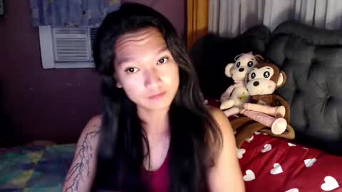 NEWRA  ALLISON online show from May 28, 2026, 4:04 pm