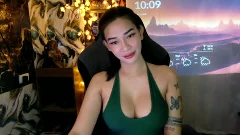 Snapshot of urasiandreamgirlxxx chatting on June 14, 2026, 2:09 am jess online show from June 14, 2026, 2:09 am