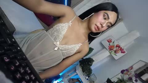 Pau online show from March 5, 2025, 10:00 am