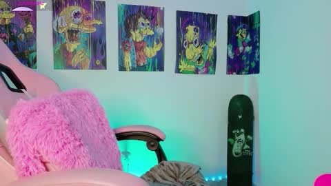 Danielle  online show from November 4, 2025, 5:28 am