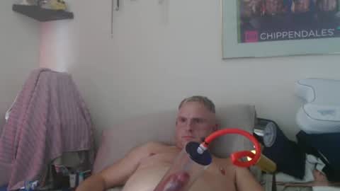urbancowboy78 online show from October 3, 2025, 5:32 pm