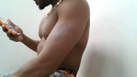 UrbanDicc online show from January 13, 2025, 6:38 pm