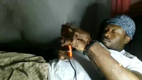UrbanDicc online show from February 4, 2025, 12:44 pm