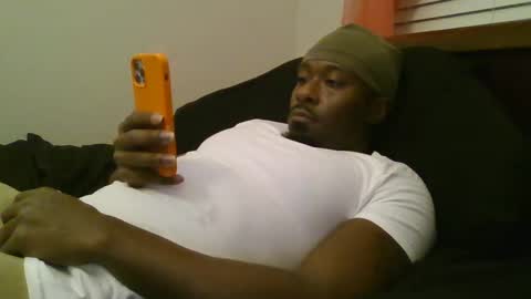 UrbanDicc online show from February 11, 2025, 1:41 am