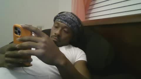 UrbanDicc online show from February 12, 2025, 5:05 am