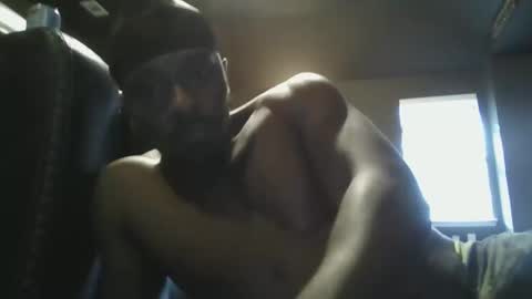 UrbanDicc online show from February 16, 2025, 9:38 pm