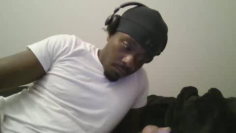 UrbanDicc online show from March 7, 2025, 1:53 am