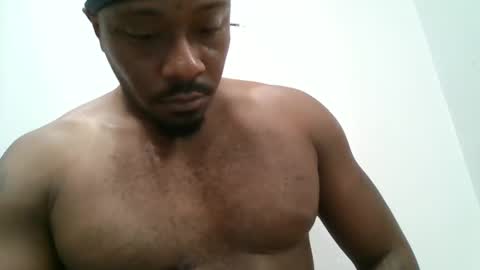 UrbanDicc online show from March 7, 2025, 6:33 pm