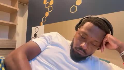 urbandick5 online show from March 13, 2026, 11:17 am