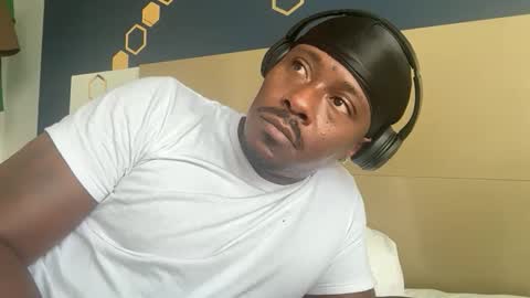 urbandick5 online show from May 6, 2026, 3:06 pm
