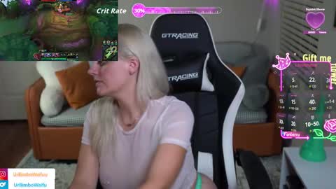 Snapshot of urbimbowaifu chatting on September 29, 2025, 5:45 am Candi Skye online show from September 29, 2025, 5:45 am