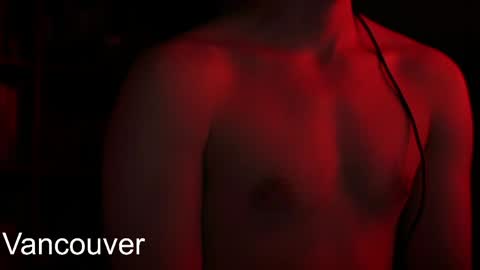 urboytoy_512 online show from May 7, 2026, 8:03 pm