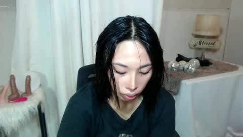 urcrushnextdoor_ online show from February 7, 2025, 9:05 am