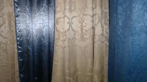 urcrushnextdoor_ online show from September 9, 2025, 5:07 am
