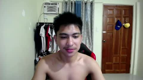 Snapshot of urcuteguy_jhonx chatting on April 17, 2026, 9:12 am Dannie online show from April 17, 2026, 9:12 am