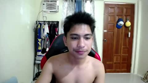 Snapshot of urcuteguy_jhonx chatting on April 21, 2026, 2:15 am Dannie online show from April 21, 2026, 2:15 am