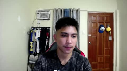 Snapshot of urcuteguy_jhonx chatting on April 22, 2026, 9:01 am Dannie online show from April 22, 2026, 9:01 am