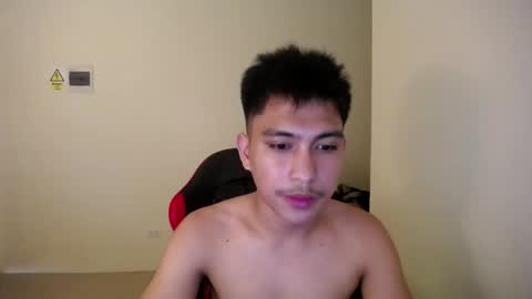 Snapshot of urcuteguy_jhonx chatting on April 27, 2026, 10:19 pm Dannie online show from April 27, 2026, 10:19 pm
