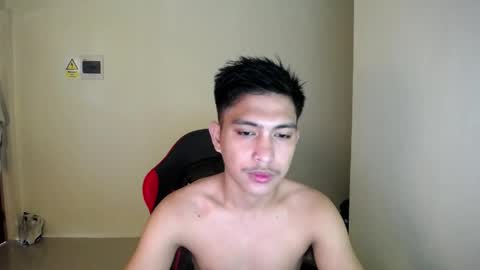 Snapshot of urcuteguy_jhonx chatting on May 2, 2026, 1:32 am Dannie online show from May 2, 2026, 1:32 am