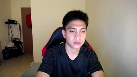 Snapshot of urcuteguy_jhonx chatting on May 11, 2026, 3:45 am Dannie online show from May 11, 2026, 3:45 am