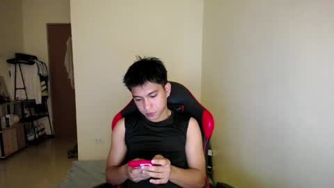 Snapshot of urcuteguy_jhonx chatting on May 17, 2026, 8:34 am Dannie online show from May 17, 2026, 8:34 am