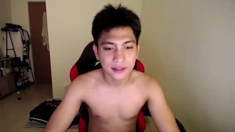 Snapshot of urcuteguy_jhonx chatting on May 18, 2026, 2:34 pm Dannie online show from May 18, 2026, 2:34 pm