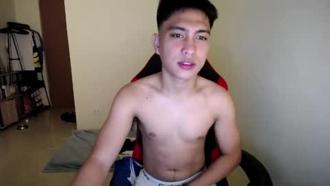 Snapshot of urcuteguy_jhonx chatting on May 20, 2026, 7:03 am Dannie online show from May 20, 2026, 7:03 am