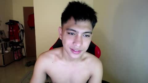 Snapshot of urcuteguy_jhonx chatting on May 25, 2026, 8:31 am Dannie online show from May 25, 2026, 8:31 am