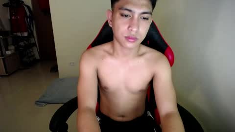 Snapshot of urcuteguy_jhonx chatting on May 26, 2026, 4:25 pm Dannie online show from May 26, 2026, 4:25 pm