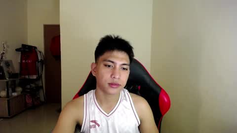 Snapshot of urcuteguy_jhonx chatting on May 27, 2026, 12:46 pm Dannie online show from May 27, 2026, 12:46 pm