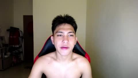 Snapshot of urcuteguy_jhonx chatting on May 28, 2026, 8:11 am Dannie online show from May 28, 2026, 8:11 am