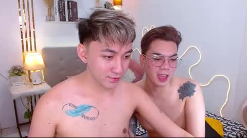 Snapshot of urdeityoflove_ chatting on October 8, 2025, 8:34 am rose and khristine online show from October 8, 2025, 8:34 am