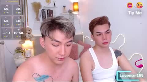 Snapshot of urdeityoflove_ chatting on October 15, 2025, 8:14 am rose and khristine online show from October 15, 2025, 8:14 am